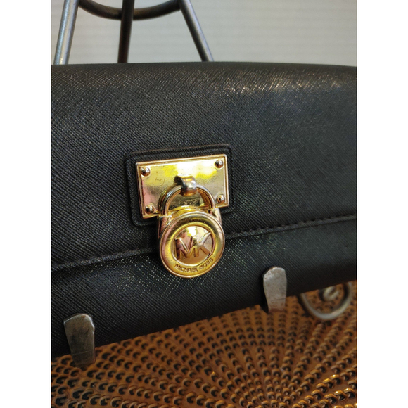 Michael Kors Hamilton Traveler Large Flap Wallet - Picture 2 of 7